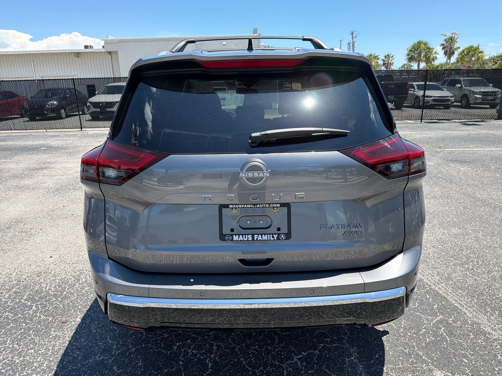 New 2026 Gray Nissan Platinum image 5