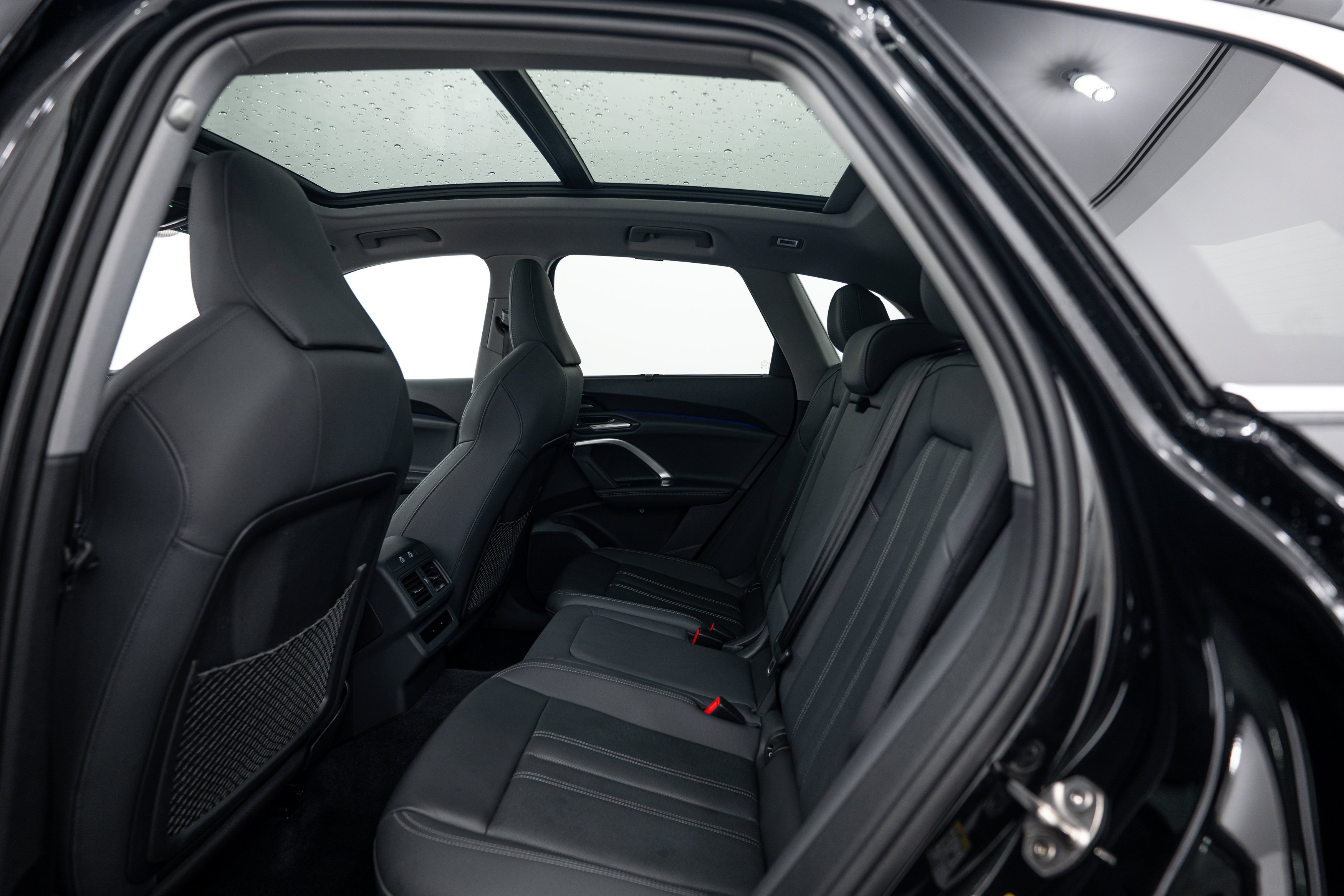Used 2025 Mythos Black Metallic Audi Premium Plus image 19