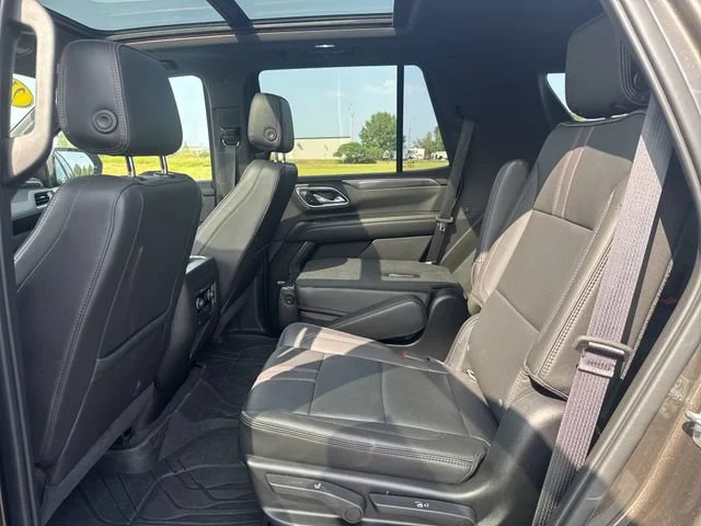 Used 2021 GRAYWOOD METALLIC Chevrolet RST image 29