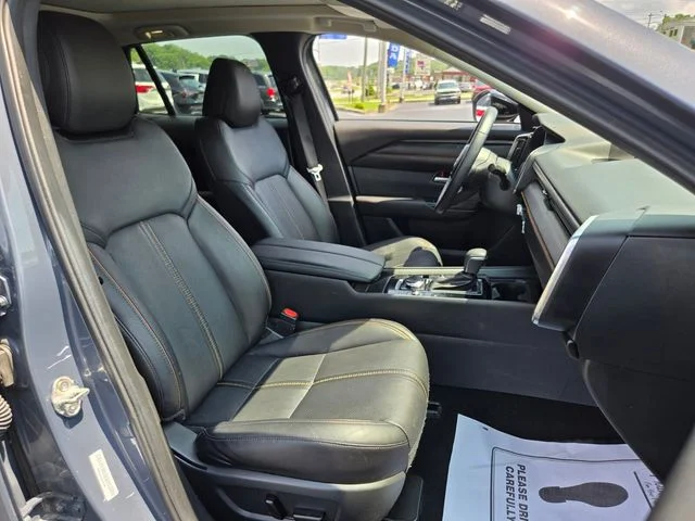 Used 2025 Gray Mazda Premium Plus image 23