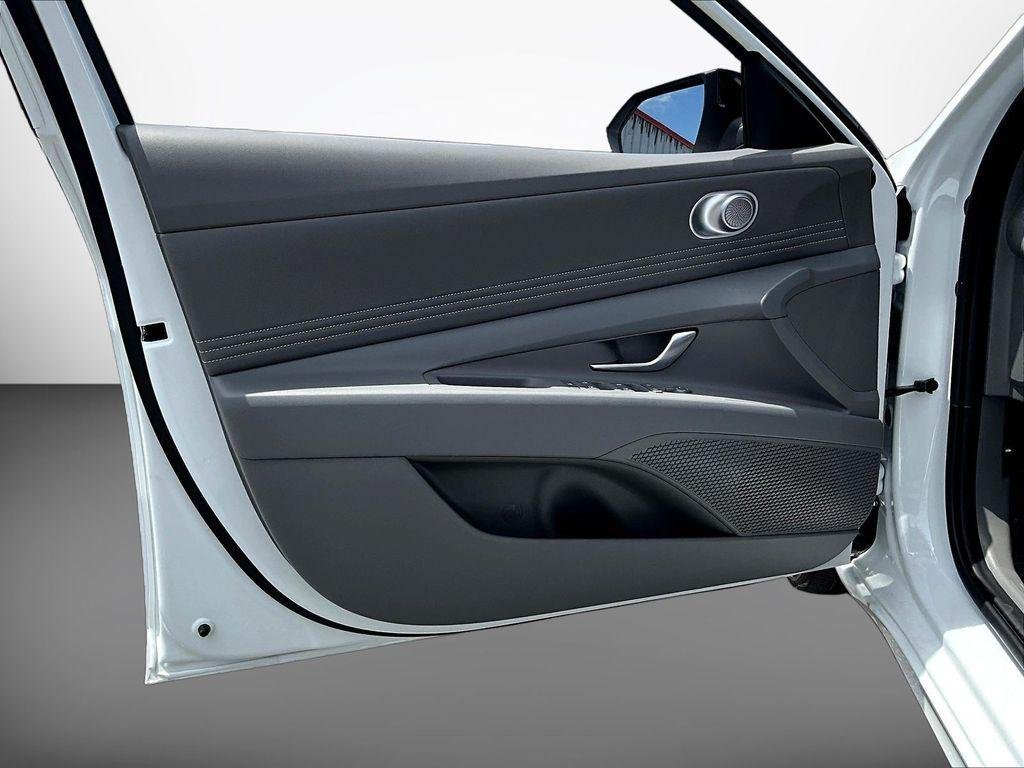 New 2026 White Hyundai SEL Sport image 24