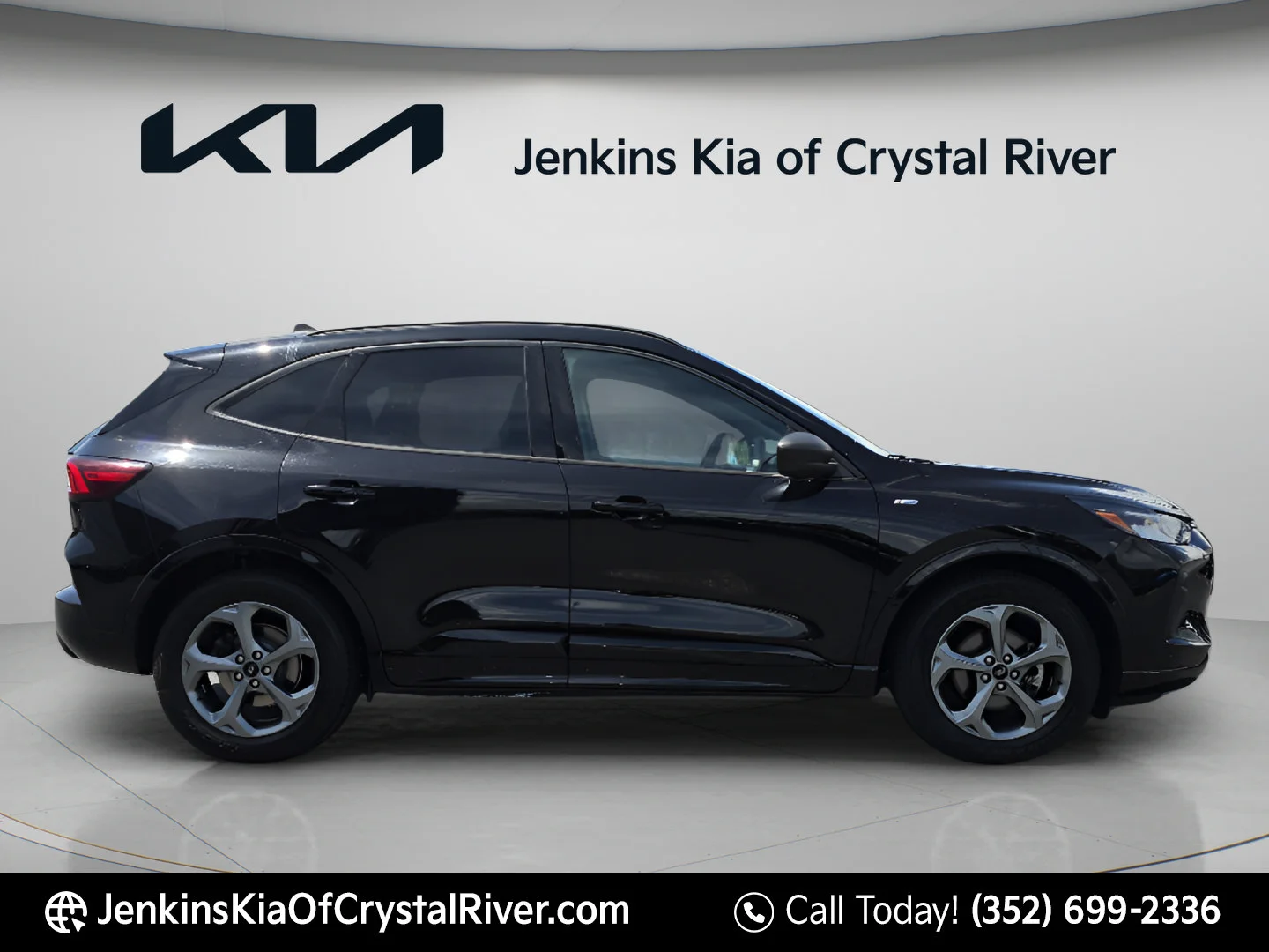 Used 2024 Black Metallic Ford ST-Line image 3