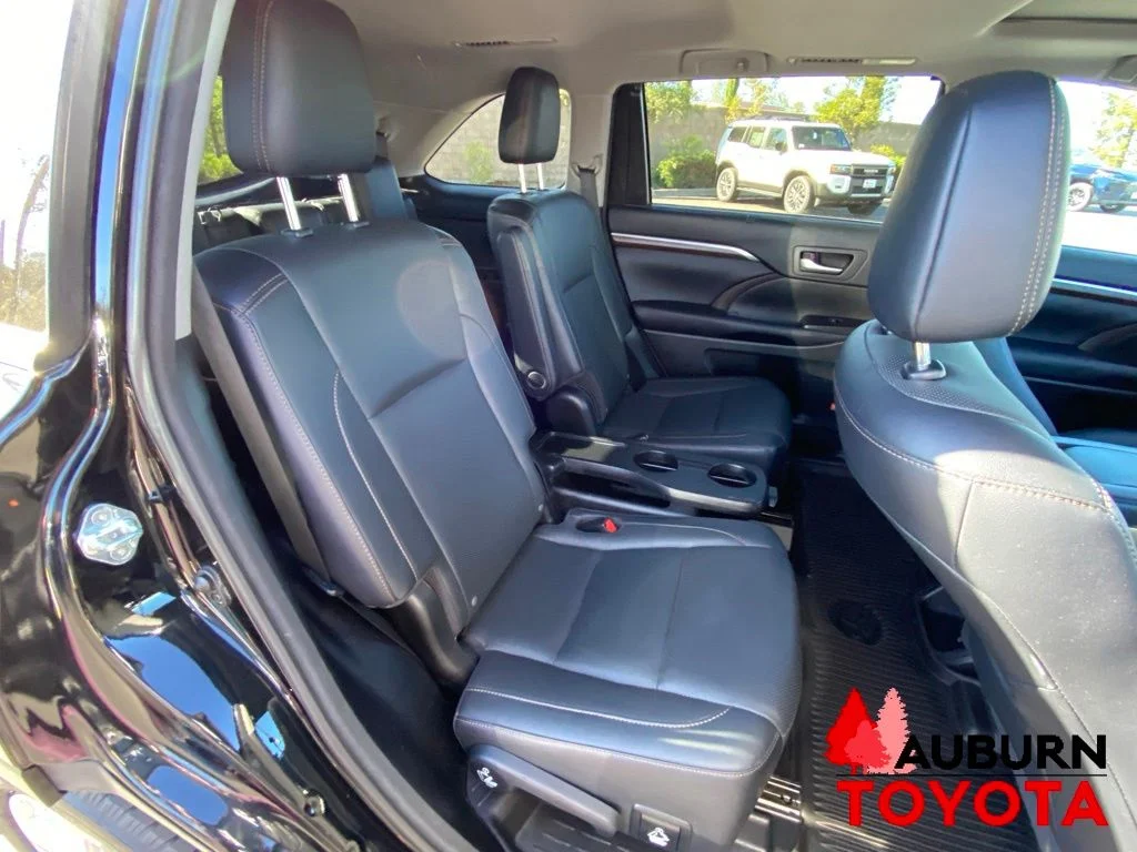 Used 2016 Midnight Black Metallic Toyota Limited image 22