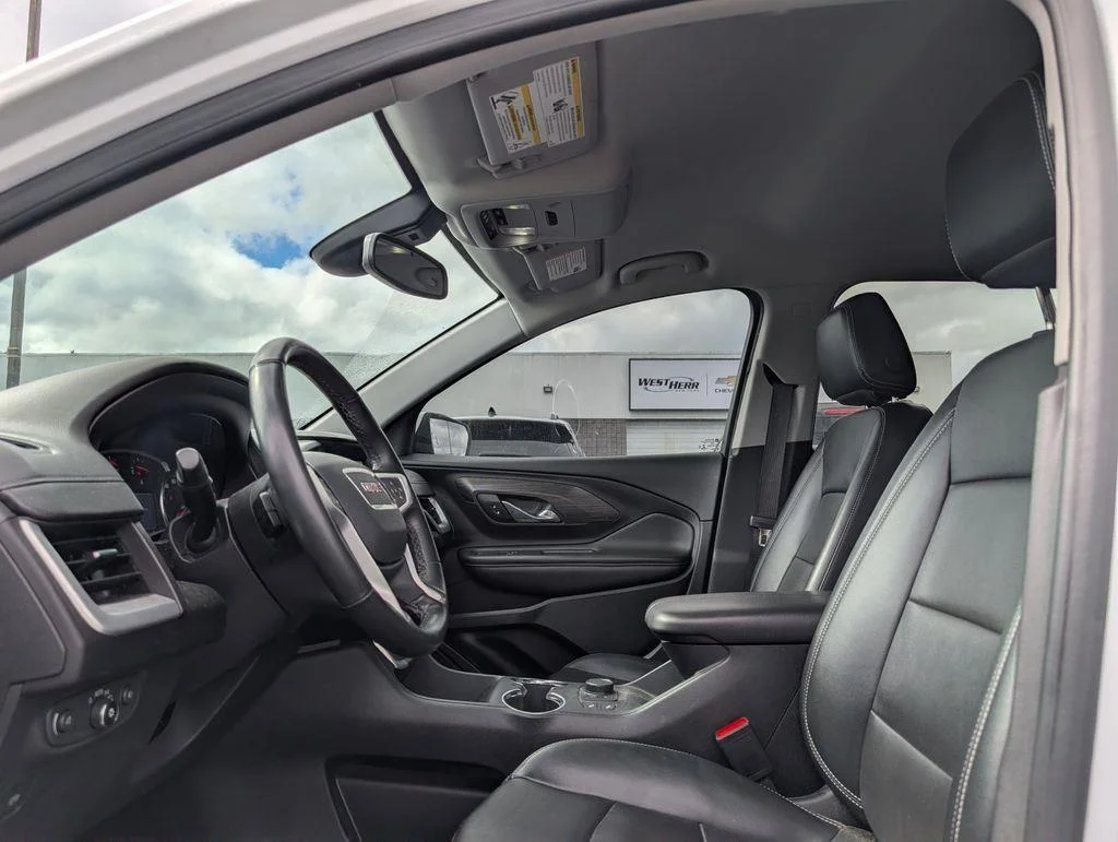 Used 2023 Summit White GMC SLT image 9