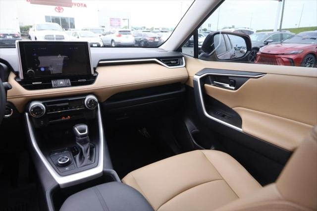Certified Used 2025 RUBY FLARE PEARL* Toyota  image 26