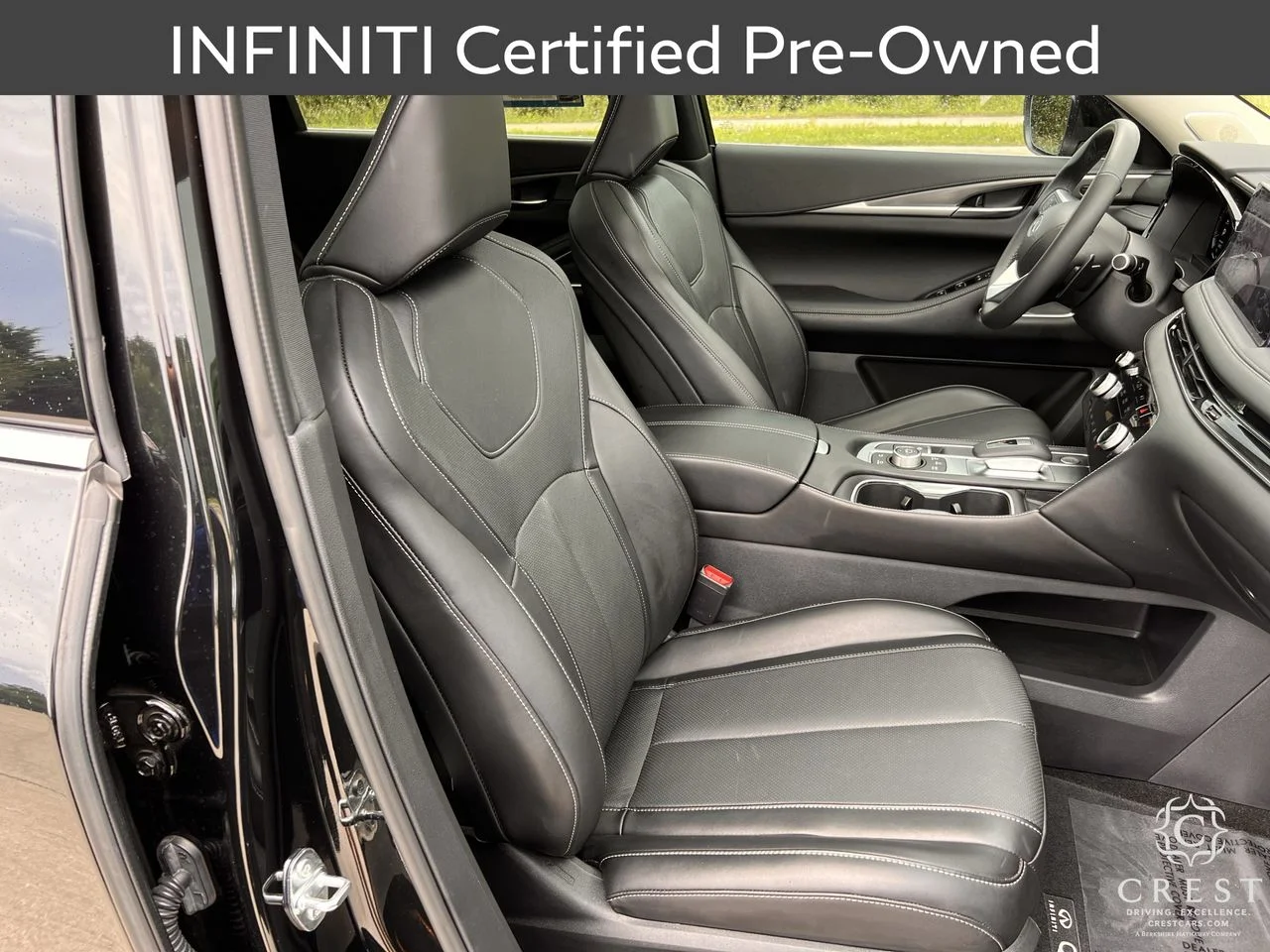Certified Used 2025 Mineral Black INFINITI LUXE image 26