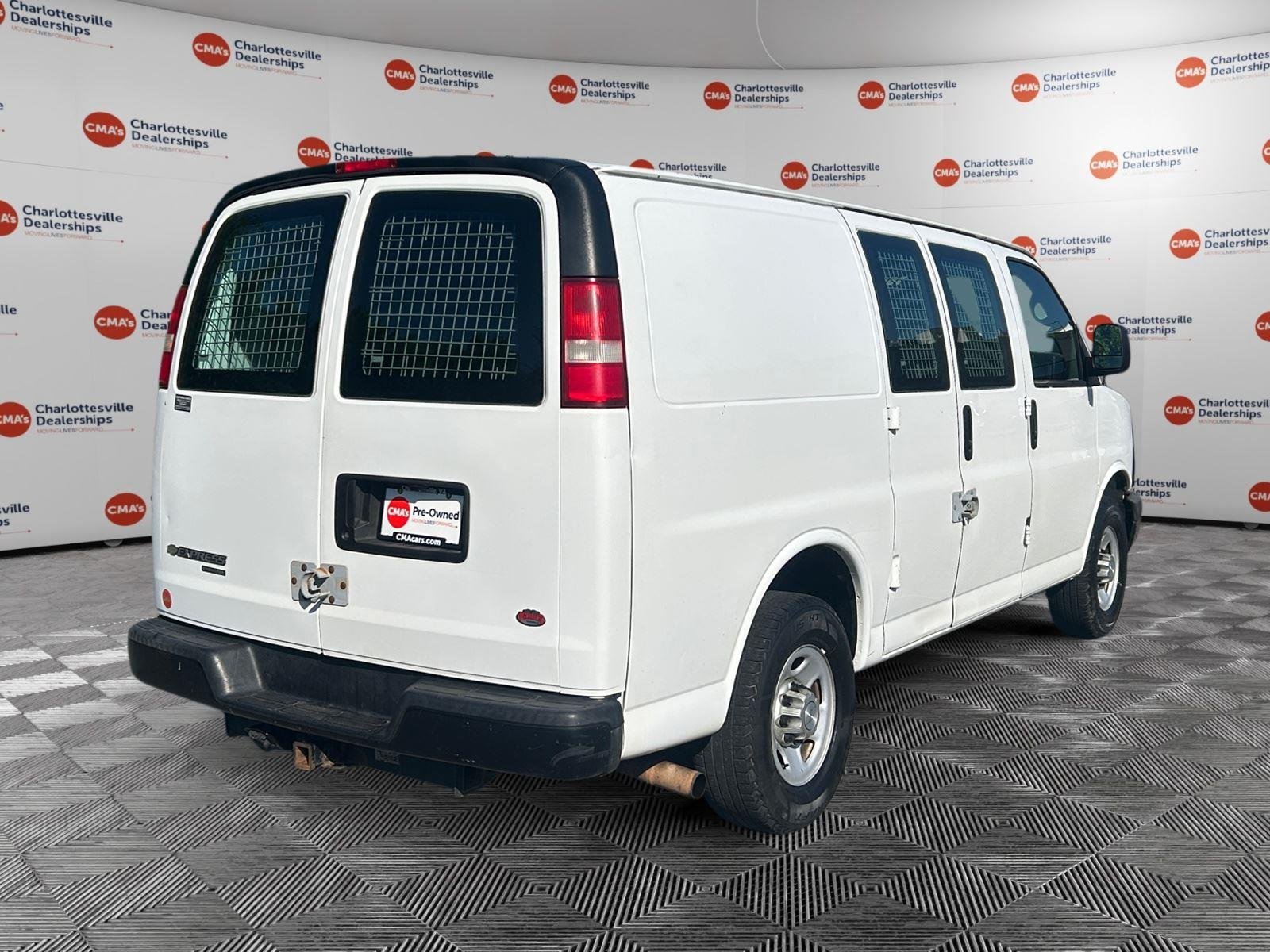Used 2014 Summit White Chevrolet Cargo Van image 5