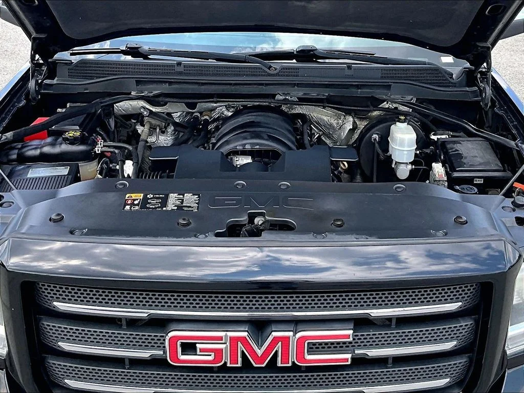 Used 2015 Black GMC SLE image 11