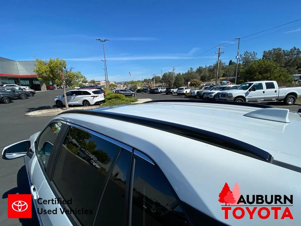Certified Used 2025 Wind Chill Pearl Toyota Limited image 10