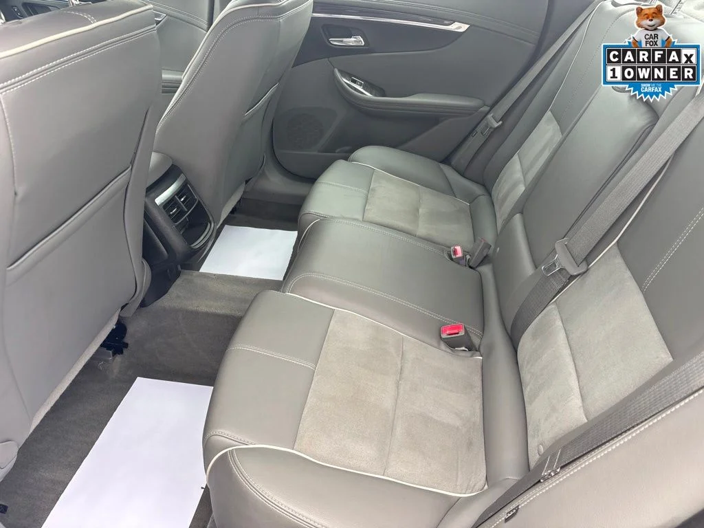 Used 2015 Gray Chevrolet LT image 28