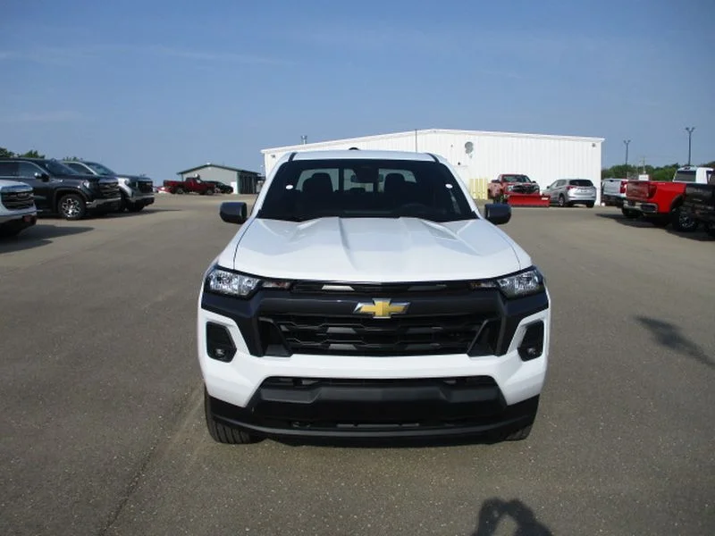 Used 2023 Summit White Chevrolet 4WD LT image 1