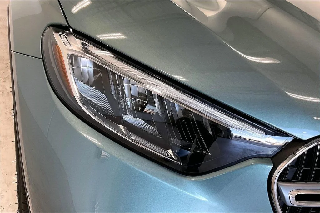 New 2026 Verde Silver Metallic Mercedes-Benz GLC 300 image 25