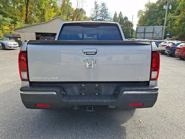 Used 2020 Silver Honda RTL image 6