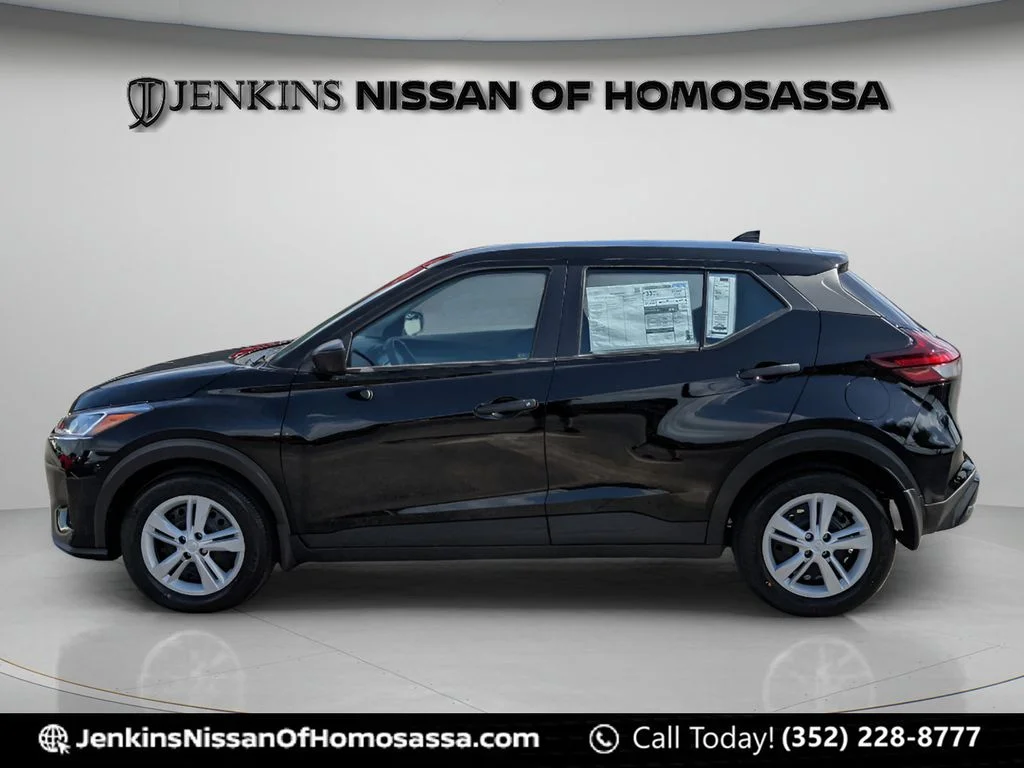 Used 2025 Black Nissan S image 7