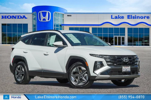Used 2026 White Pearl Hyundai SEL image 1