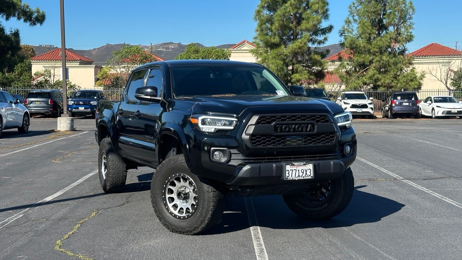 2023 トヨタ・タコマ トレイルハンター　(ブラック) Pre-Owned 2023 Toyota Tacoma SR5 4D Double Cab in Temecula #T84161