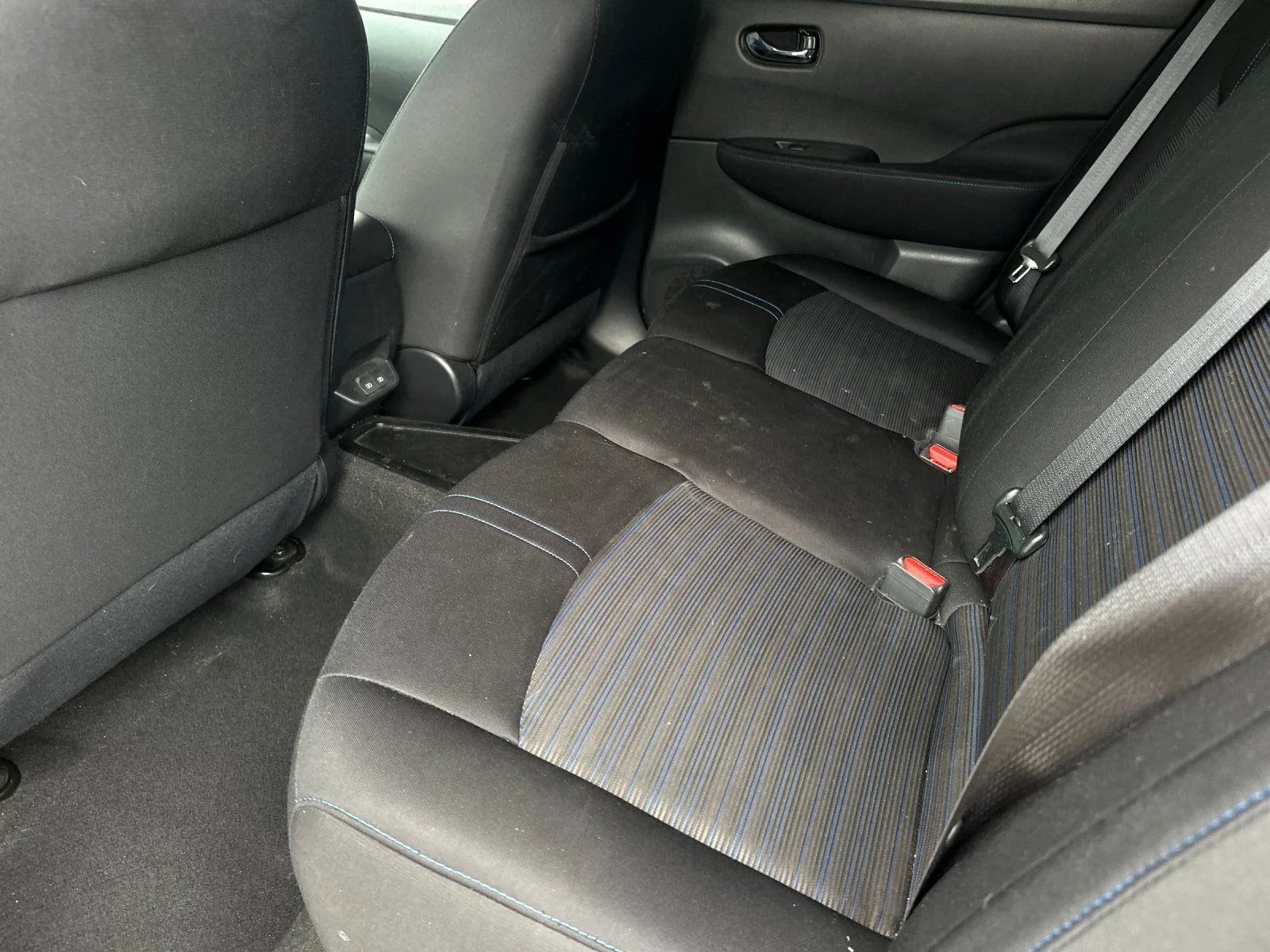 Used 2022 Super Black Nissan S image 11