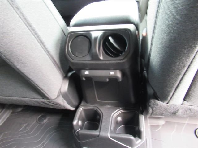 New 2026 Black Clear-Coat Exterior Paint Jeep Sport S image 16