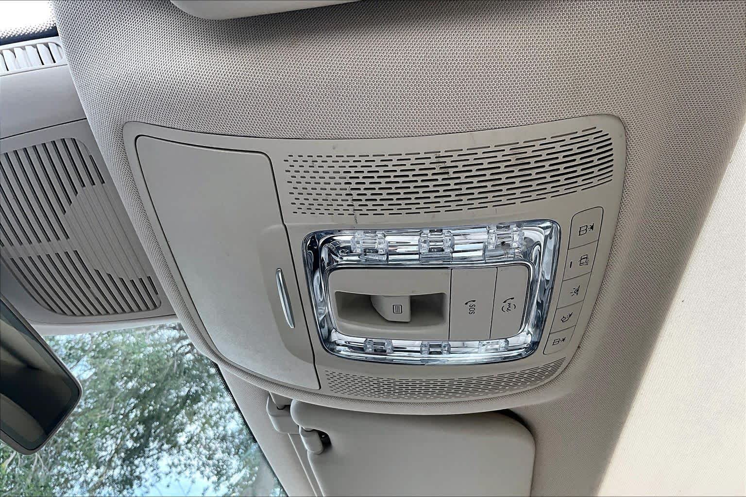 Used 2020 Lunar Blue Metallic Mercedes-Benz GLS 450 image 32