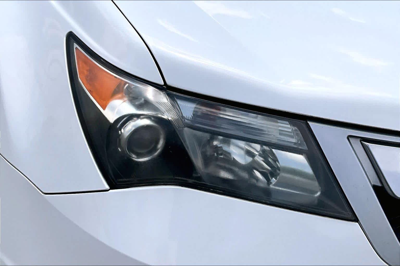 Used 2012 Aspen White Pearl II Acura Tech/Entertainment Pkg image 26