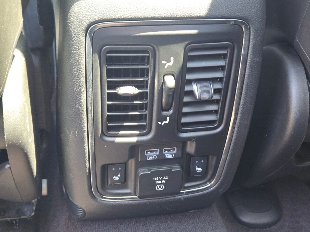 Used 2018 Red Jeep Summit image 18