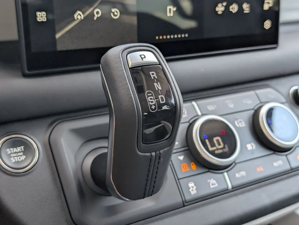 Used 2025 Black Land Rover S image 18