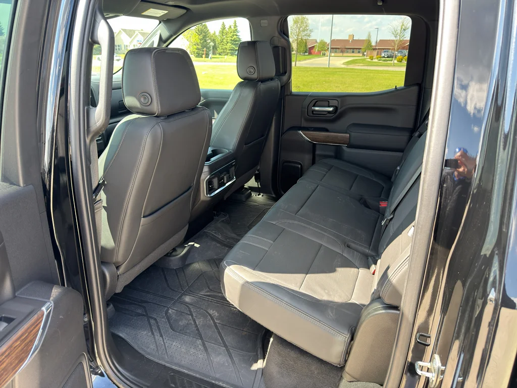 Used 2022 BLACK Chevrolet High Country image 8