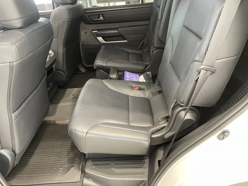 New 2026 Wind Chill Pearl Toyota Platinum image 11