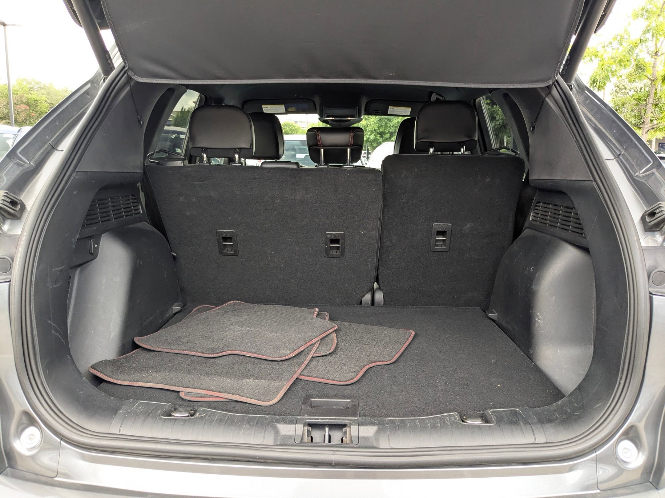 Used 2023 Gray Metallic Ford ST-Line image 25