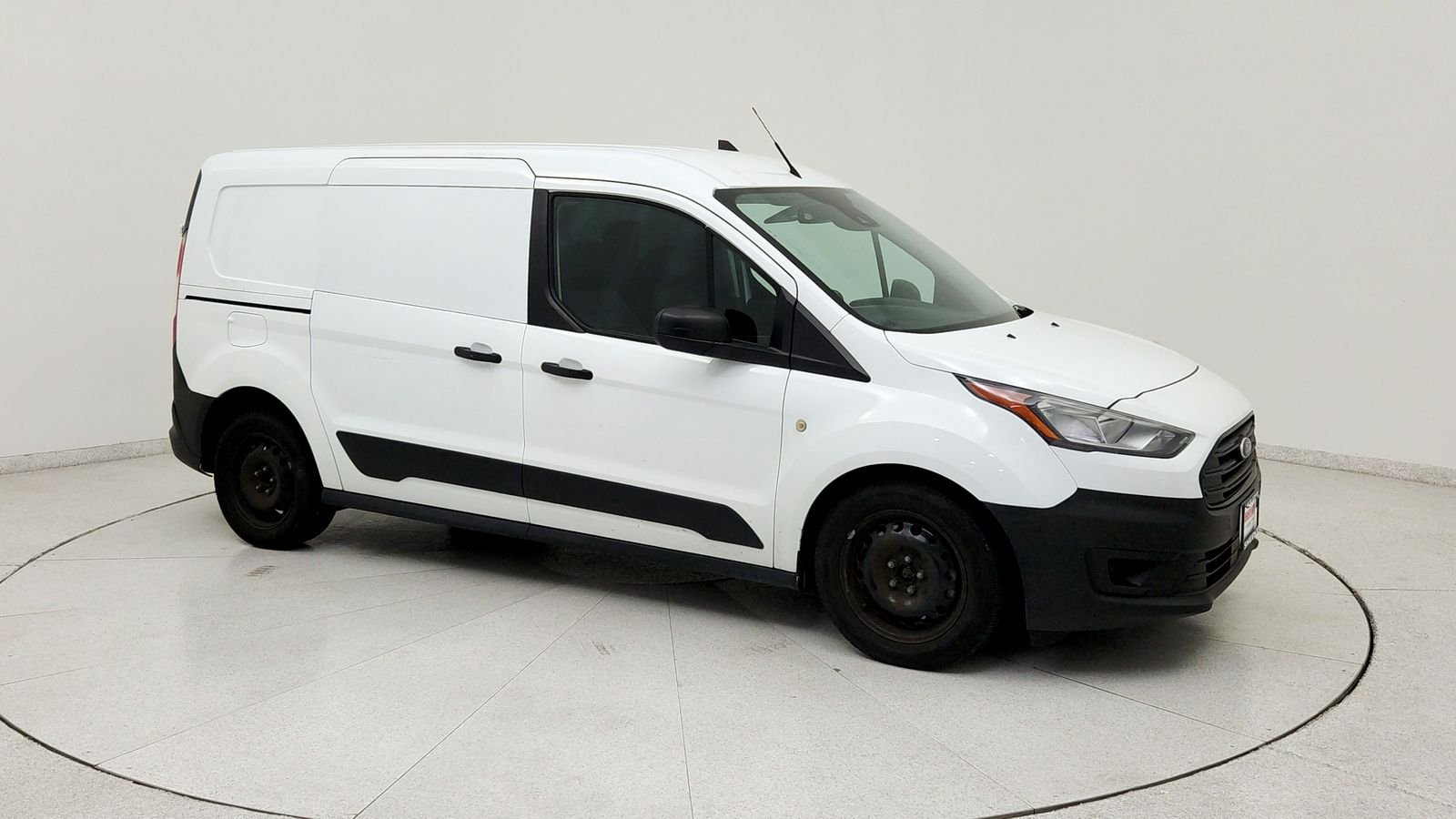Used 2020 White Ford XL image 9
