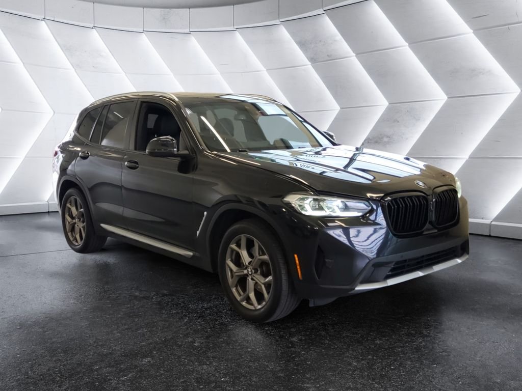 Used 2022 Black BMW xDrive30i image 1