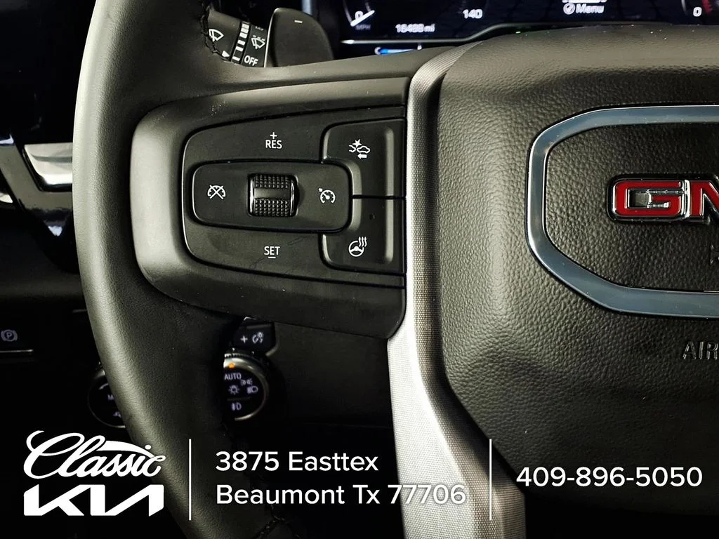 Used 2024 White GMC SLT image 18
