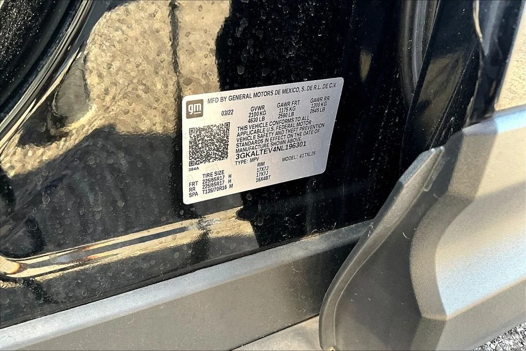 Used 2022 Black GMC SLE image 18