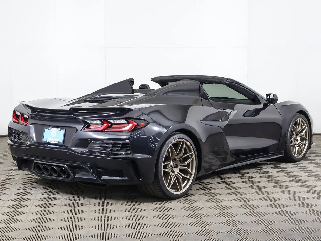 Used 2024 Carbon Flash Metallic Chevrolet Z06 image 13