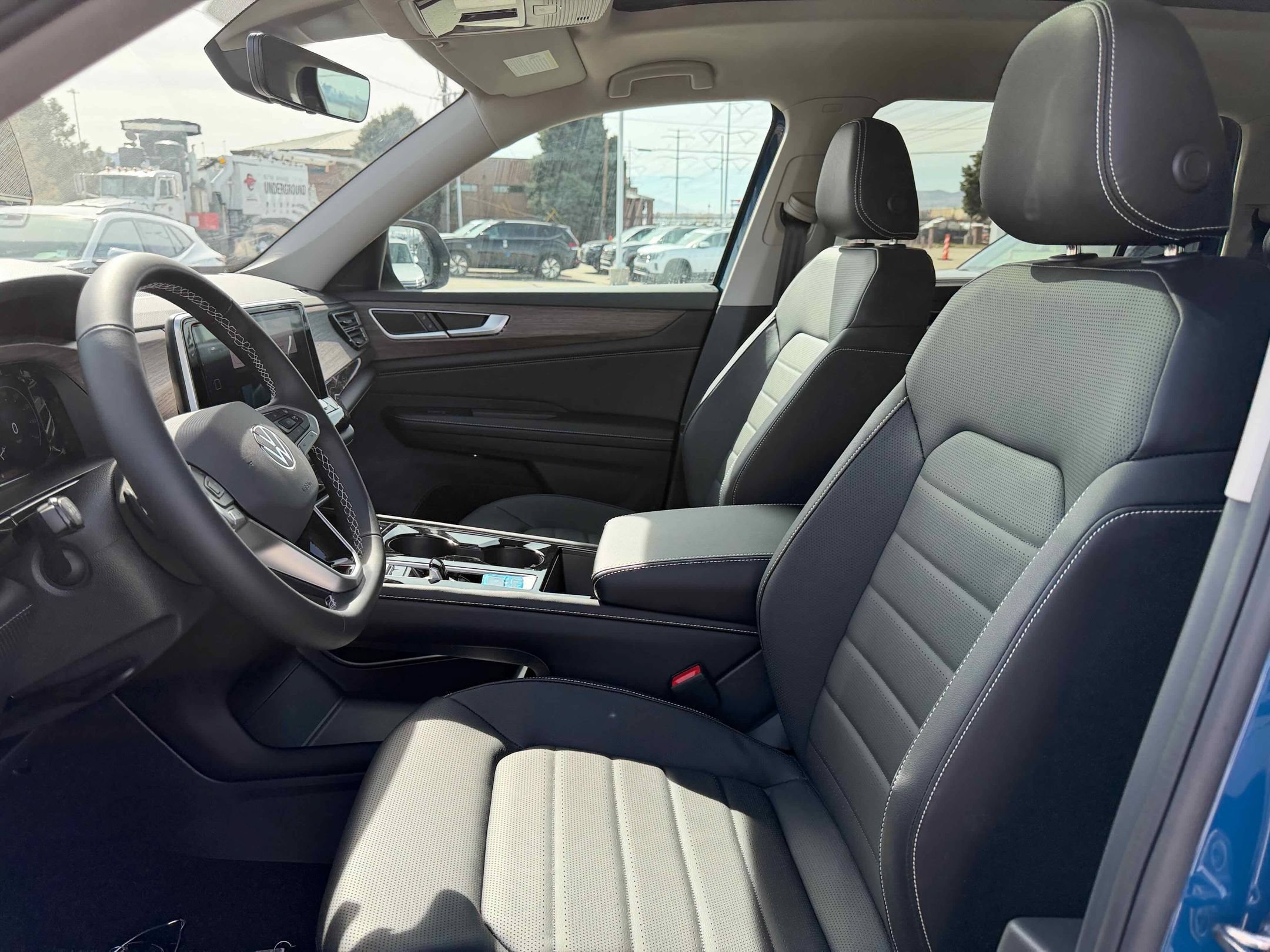 New 2026 Blue Volkswagen 2.0T SEL image 4