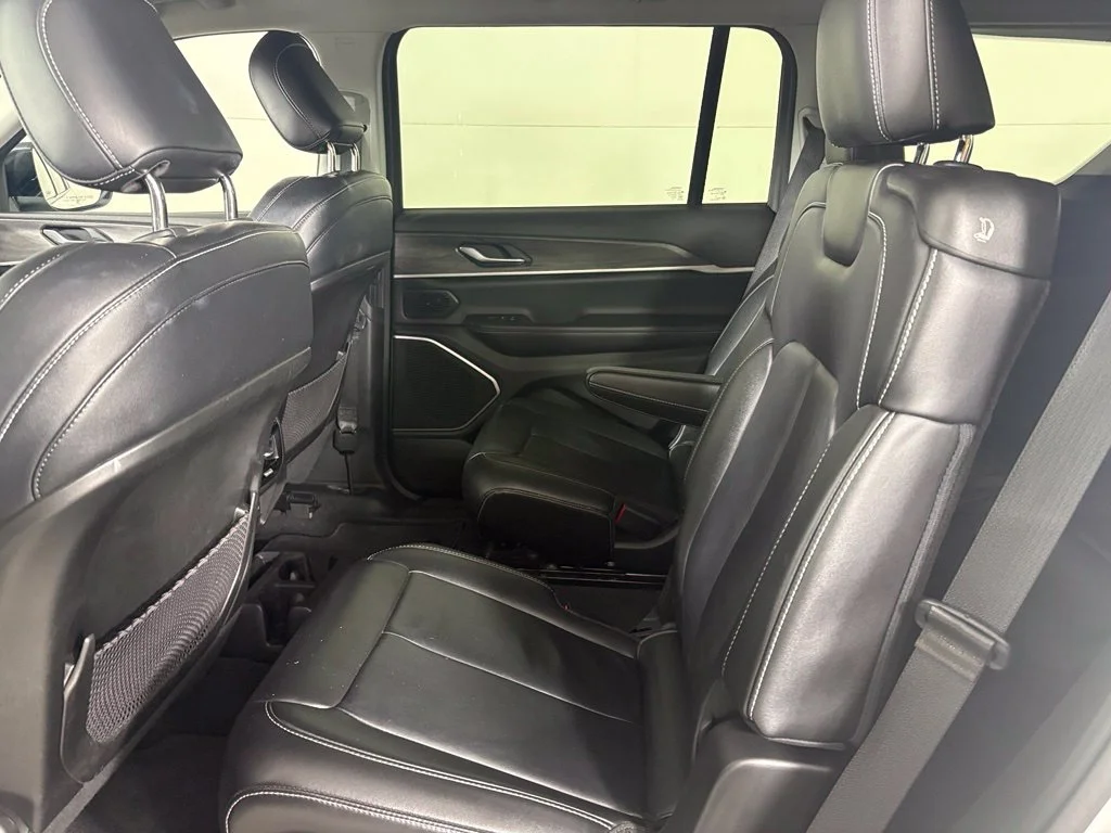 Used 2022 White Jeep Limited image 38