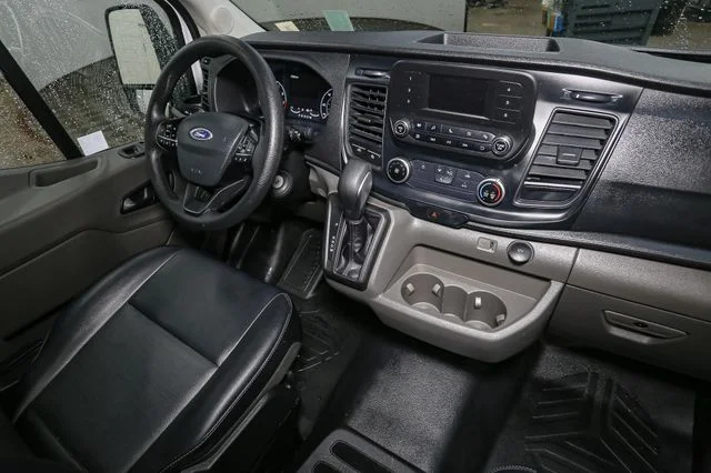 Used 2024  Ford Base image 16