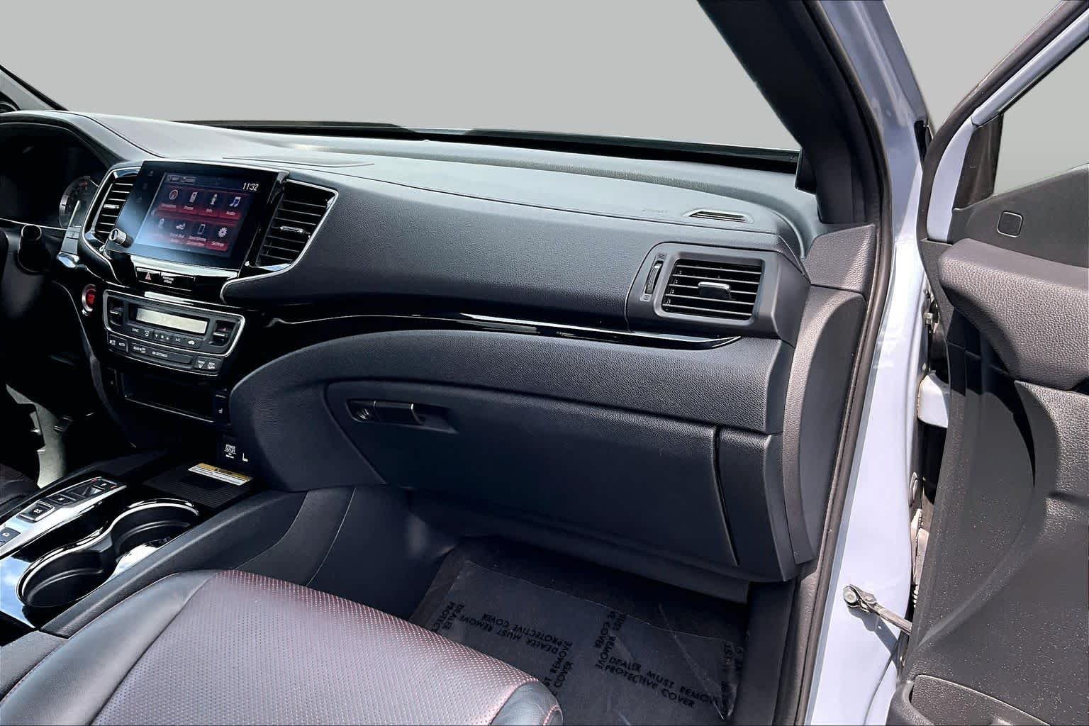 Certified Used 2023 Sonic Gray Pearl Honda Black Edition image 18