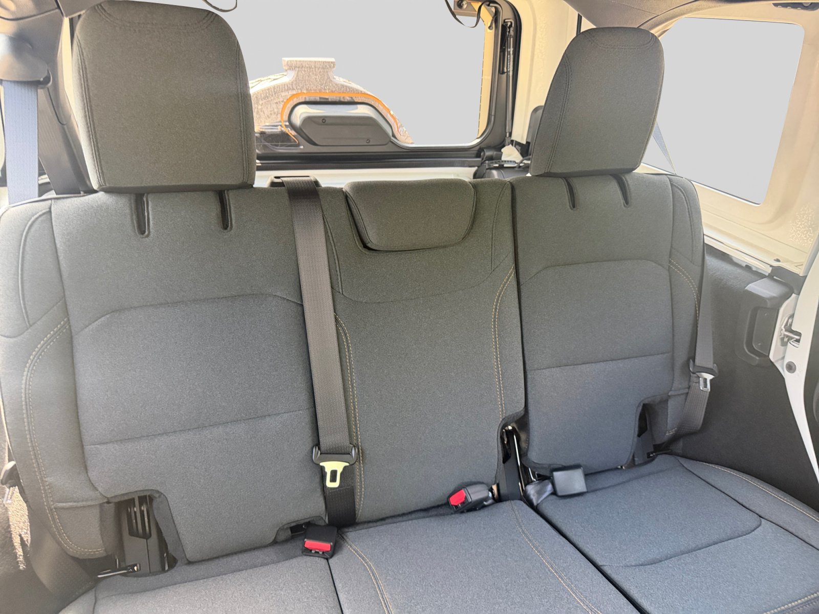 New 2026 Bright White Clear-Coat Exterior Paint Jeep  image 18