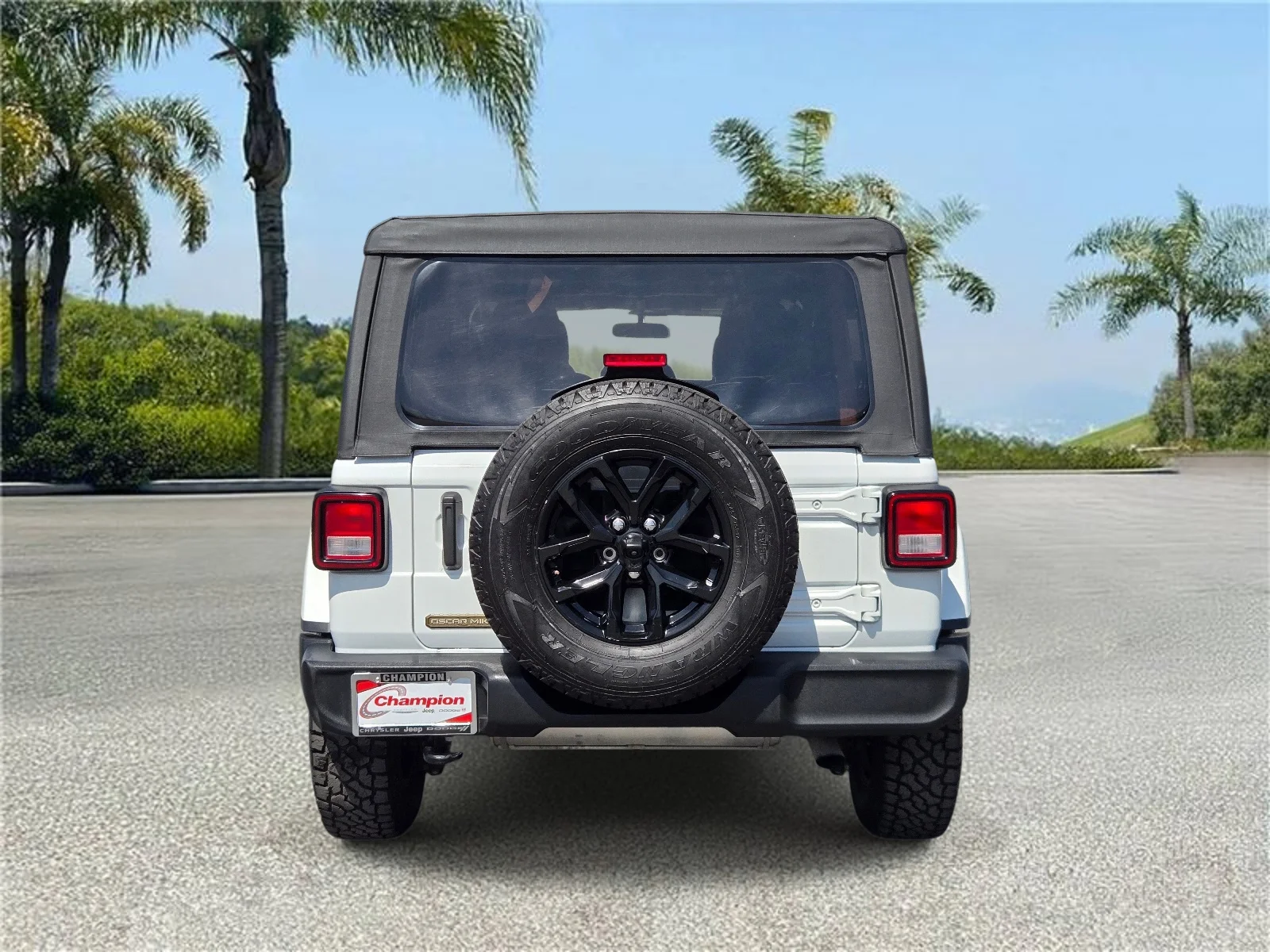 Used 2023 Bright White Clearcoat Jeep Freedom 4 Door 4x4 *Ltd Avail* image 5