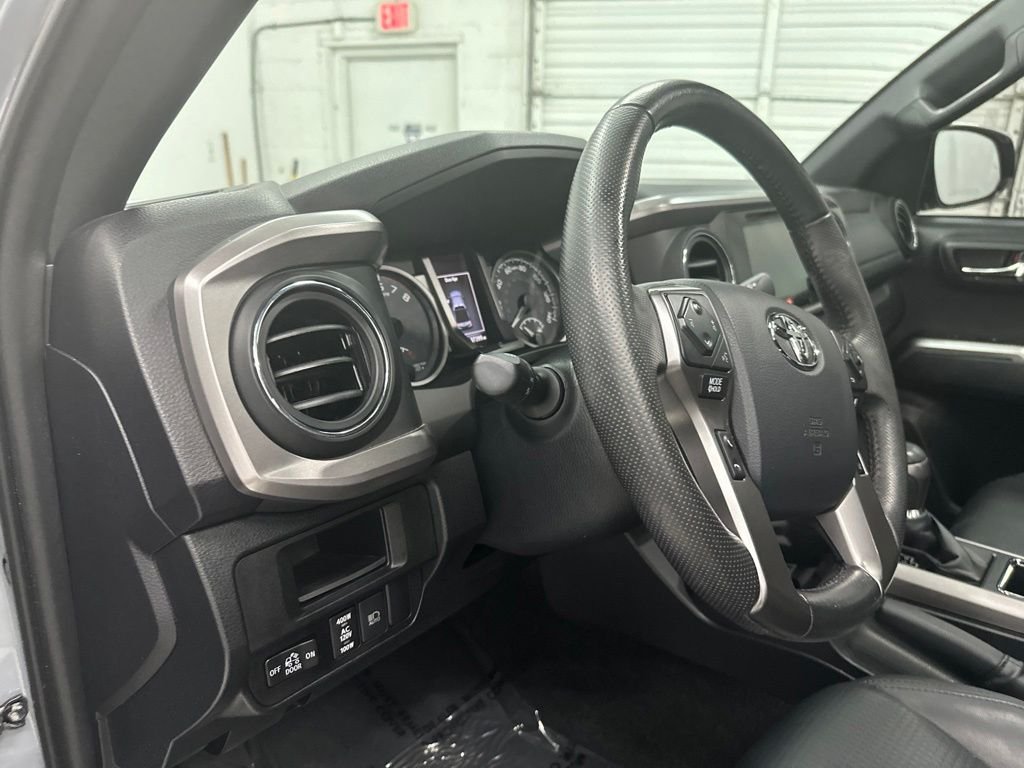 Used 2019 Gray Toyota Limited image 14