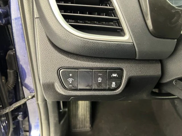 Used 2023 Blue Kia SX image 19