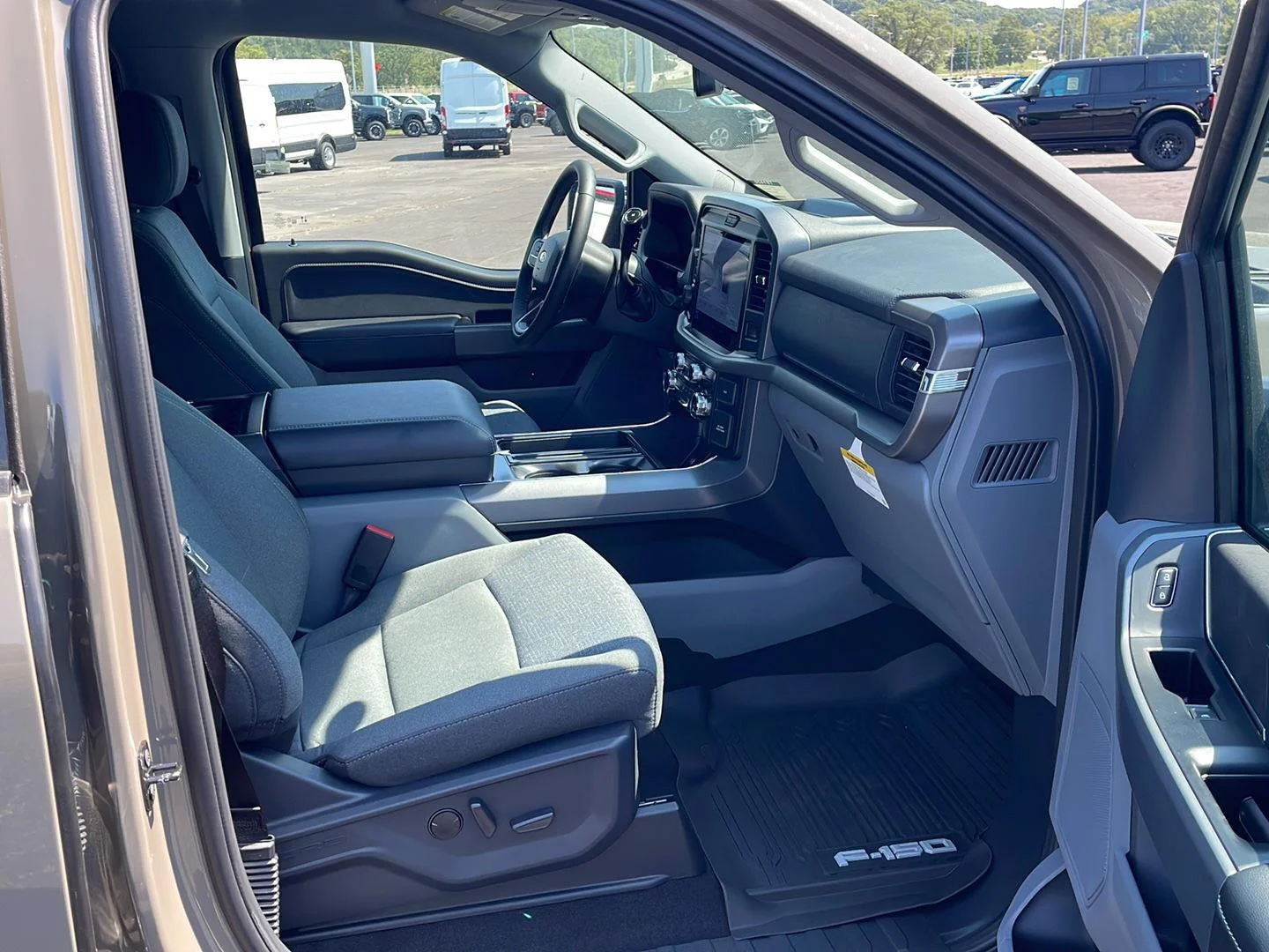 New 2026 Marsh Gray Ford XLT image 28