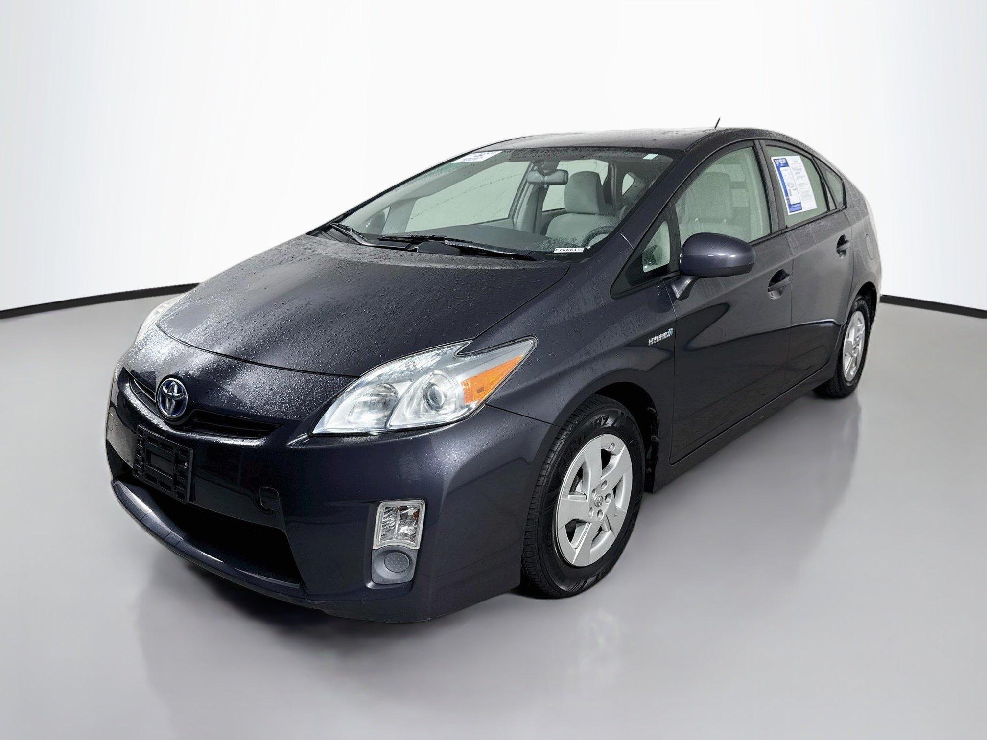 Used 2010 Winter Gray Metallic Toyota II image 3