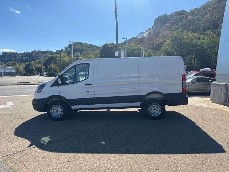 New 2025 Oxford White Ford Cargo Van image 4