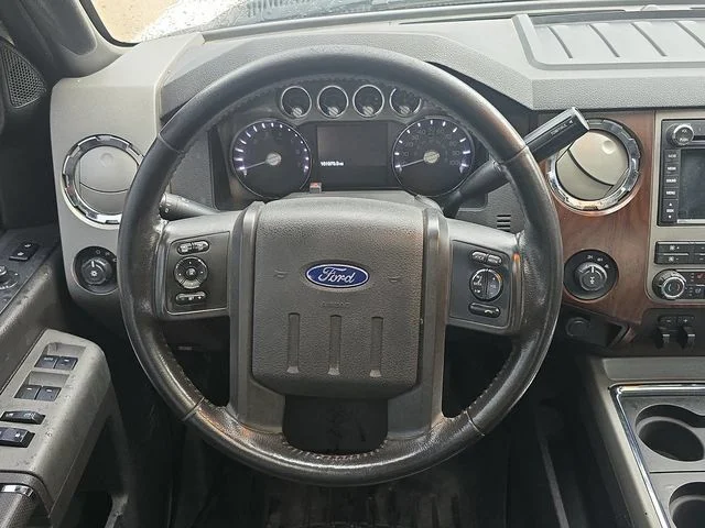 Used 2011 White Ford Lariat image 25