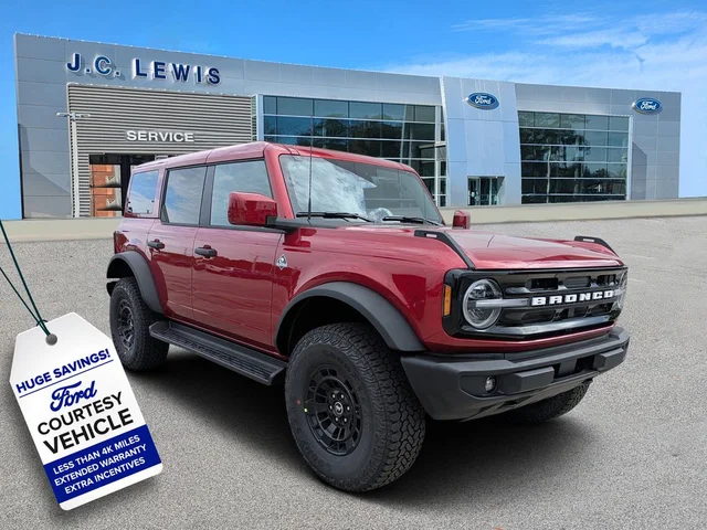 2026 Ford Bronco Outer Banks
