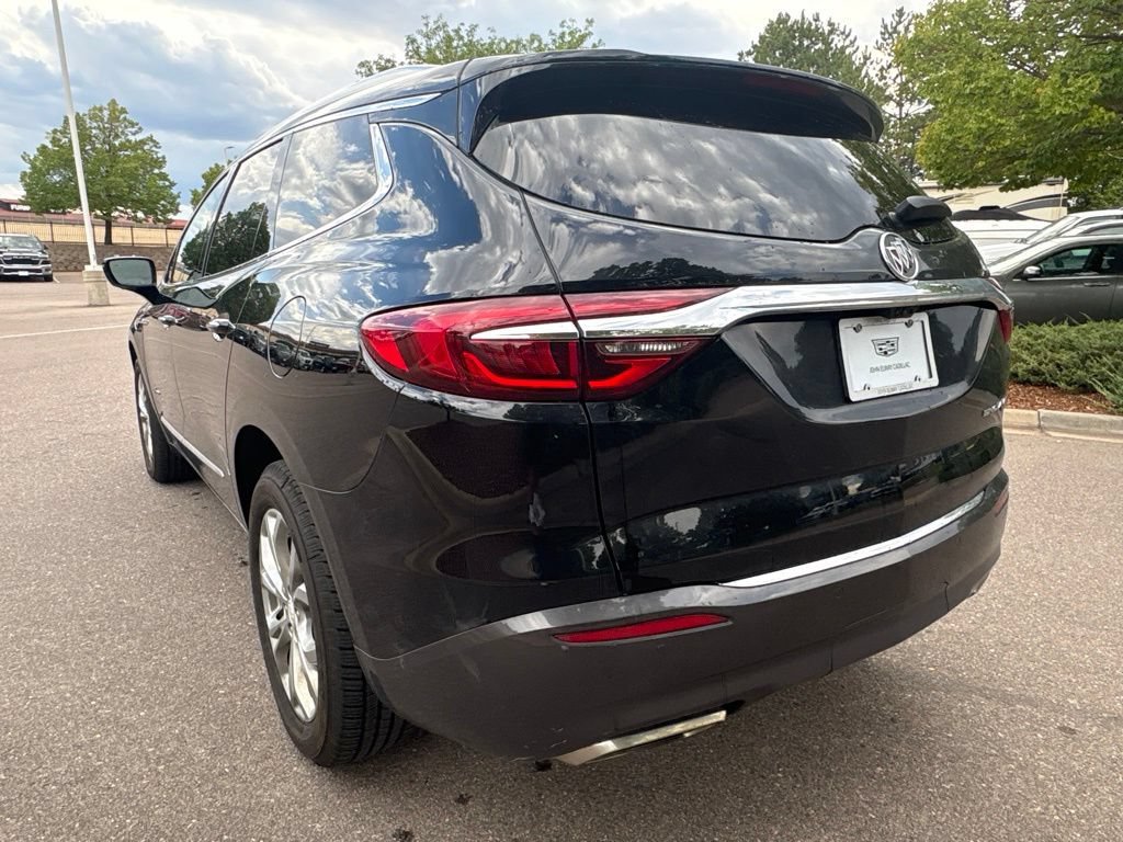 Used 2019 Includes Spectra Gray lower exterior accent color.) Buick Avenir image 3