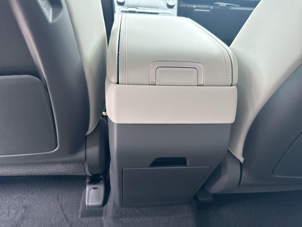 New 2026 Silver Hyundai SEL AWD image 25