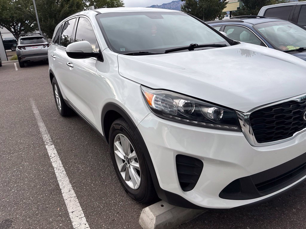 Used 2020 White Kia LX image 9